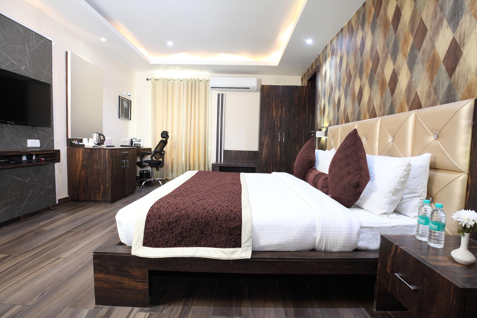 Pinnacle By Click Hotels, Lucknow Exterior foto