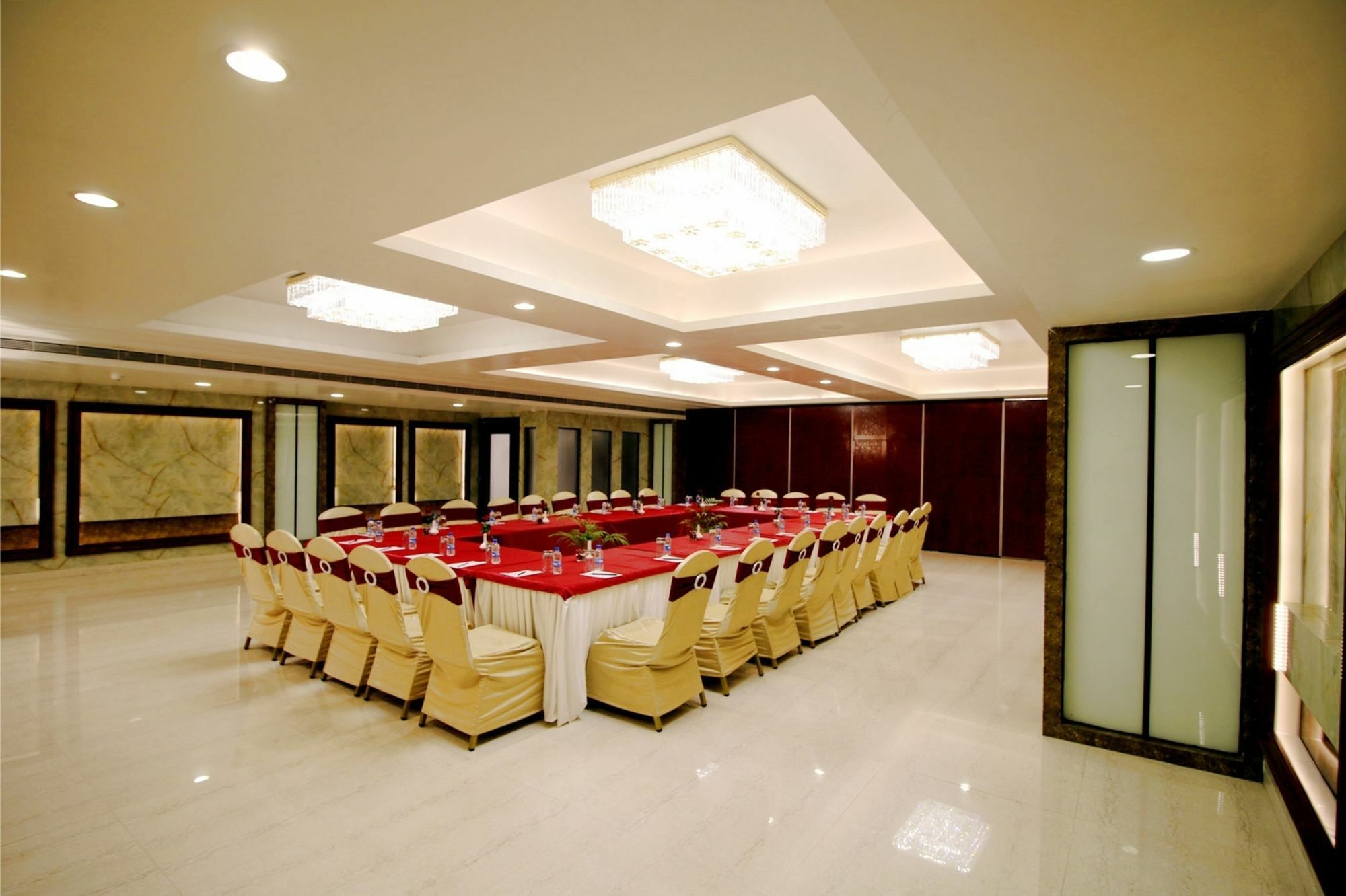 Pinnacle By Click Hotels, Lucknow Exterior foto