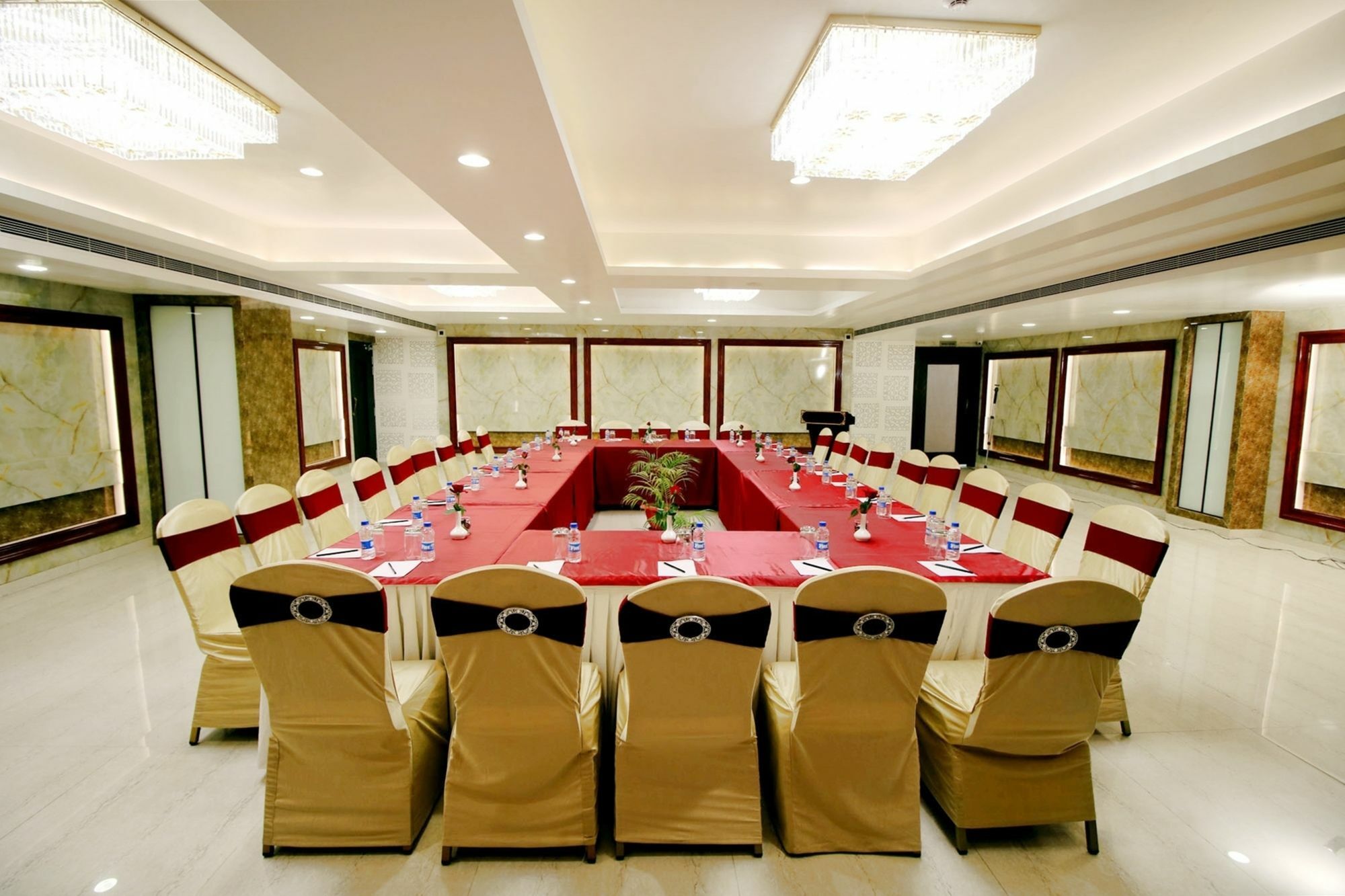Pinnacle By Click Hotels, Lucknow Exterior foto